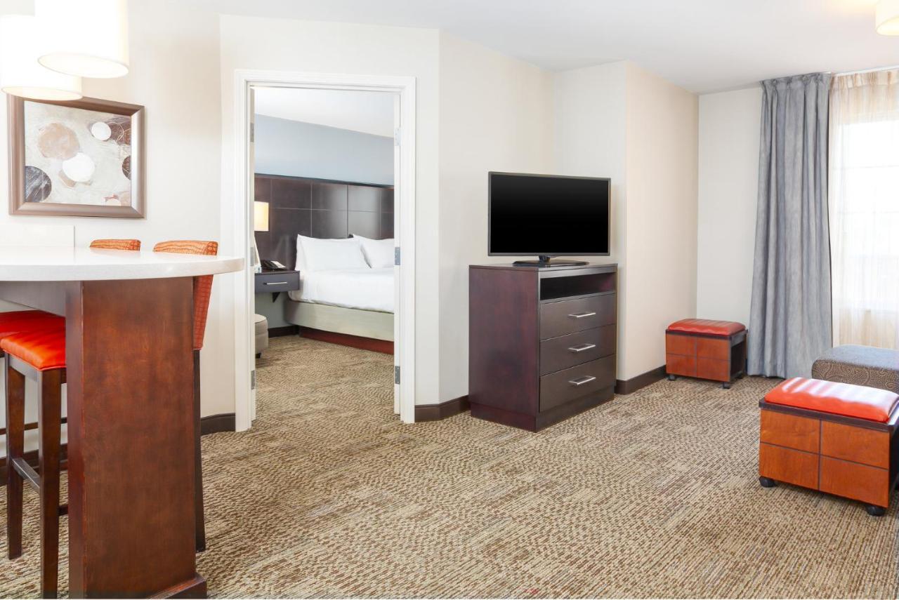 Staybridge Suites Denver - Central Park By Ihg Exteriör bild