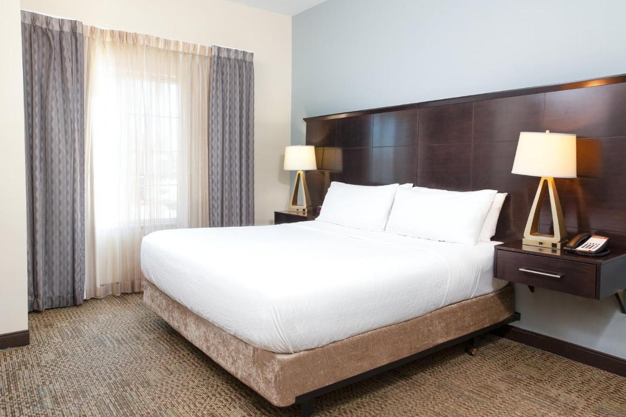 Staybridge Suites Denver - Central Park By Ihg Exteriör bild