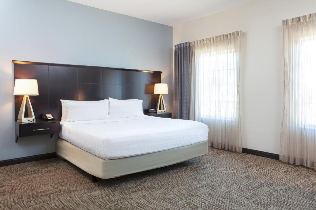 Staybridge Suites Denver - Central Park By Ihg Exteriör bild