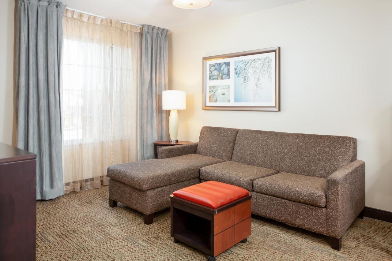 Staybridge Suites Denver - Central Park By Ihg Exteriör bild
