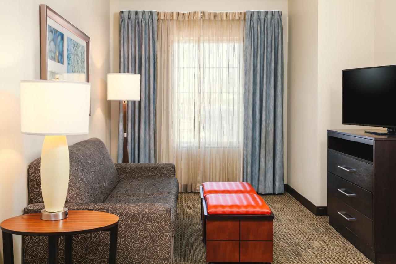 Staybridge Suites Denver - Central Park By Ihg Exteriör bild