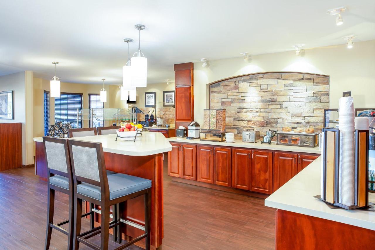 Staybridge Suites Denver - Central Park By Ihg Exteriör bild