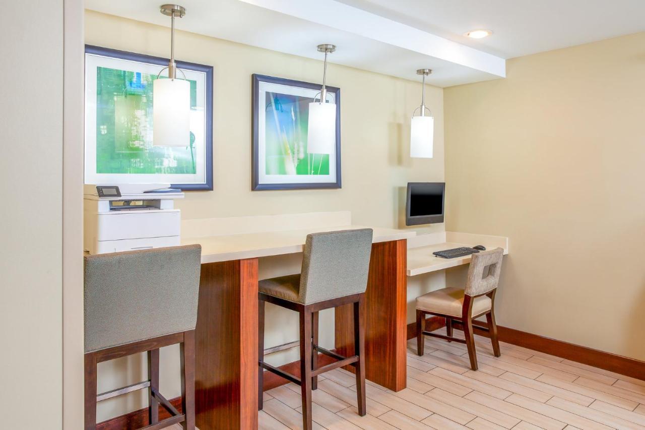 Staybridge Suites Denver - Central Park By Ihg Exteriör bild